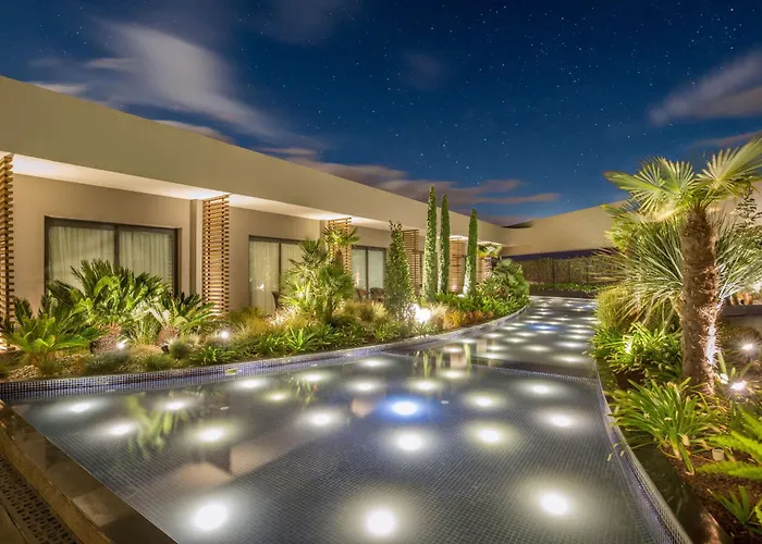 Doubletree By Hilton Izmir AirportAirport Hotel